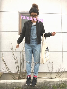 「earth music&ecology（アースミュージックアンドエコロジー）のアイテム（MA-1）」を使った、たまみやさん（レディース・159cm）の春コーディネート