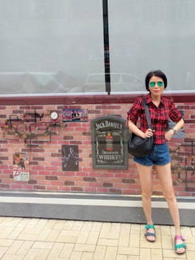 「Macanna（マカナ）のアイテム」を使った、Ada Ngさん（レディース・157cm）の夏コーディネート