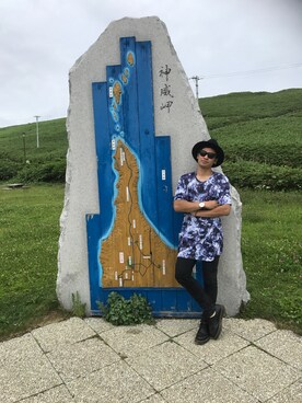 「PUBLIC EYES（パブリックアイズ）のアイテム（Tシャツ/カットソー、ブルー系）」を使った、きのしんさん（メンズ・176cm）の夏コーディネート