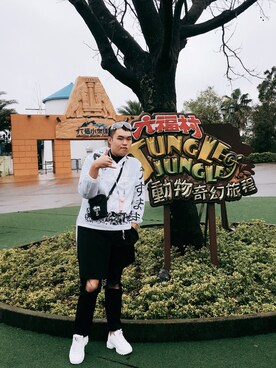 羅偉さんのコーディネート