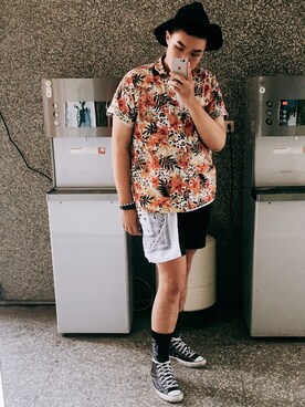 羅偉さんのコーディネート