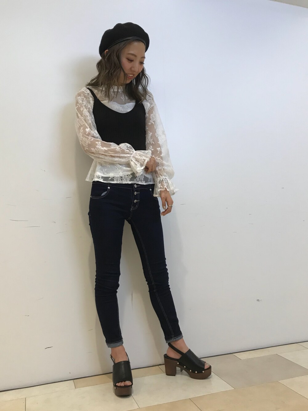 「outfit、春コーデ、大人カジュアル、きれいめカジュアル、レース、キャミソール、デニム、SpRay」｜「SpRayの【WEB限定】チュールプルオーバーアンサンブル（アンサンブル、その他）」を使った、yurie koikeさん（レディース・165cm）の春コーディネートの1枚目の写真