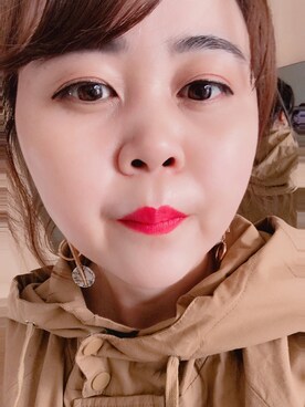「アイテム（トレンチコート、ゴールド系）」を使った、毒舌李小赖さん（レディース・163cm）の春コーディネート
