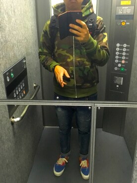「Supreme （シュプリーム）のアイテム（パーカー、グリーン系）」を使った、コーダイさん（メンズ・178cm）の冬コーディネート