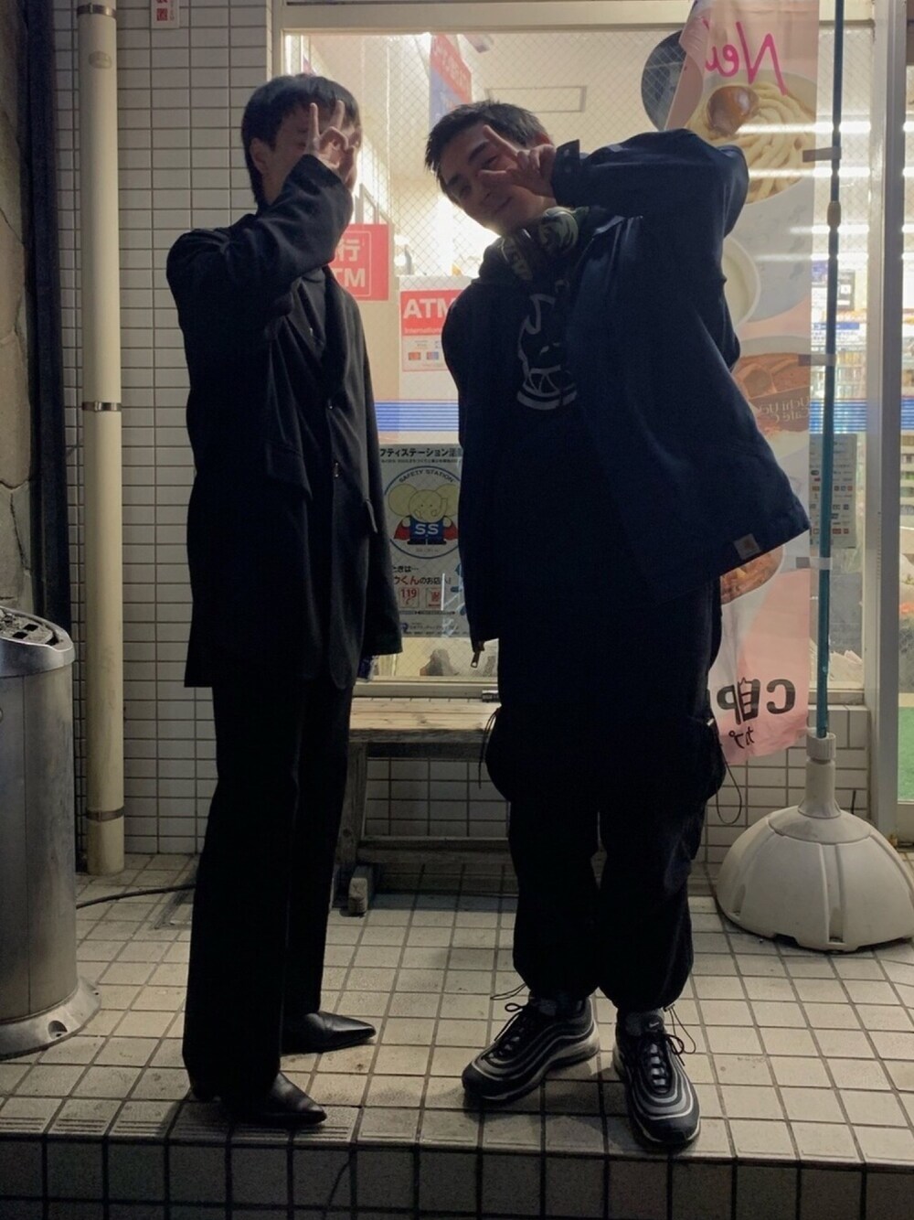「オールブラック」｜「hi fi fnkのアイテム（テーラードジャケット、ブラック系）」を使った、valkyrjaさん（メンズ・169cm）の秋コーディネートの1枚目の写真