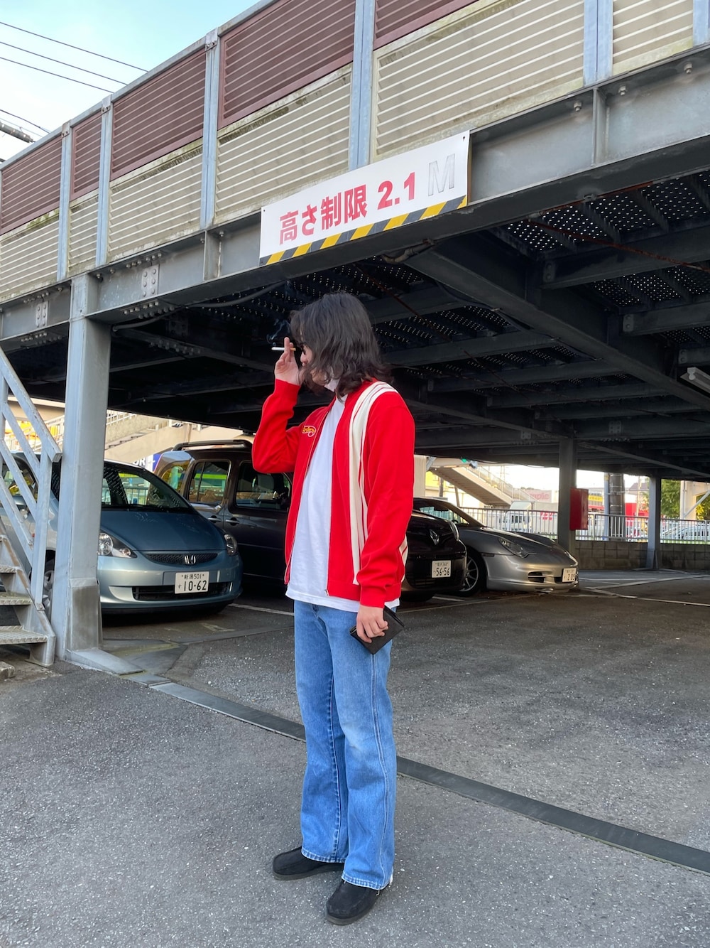「秋コーデ、ストリート、carservice、Wrangler、clarks」｜「CARSERVICEのアイテム（ジャケット/アウター、レッド系）」を使った、valkyrjaさん（メンズ・169cm）の秋コーディネートの1枚目の写真