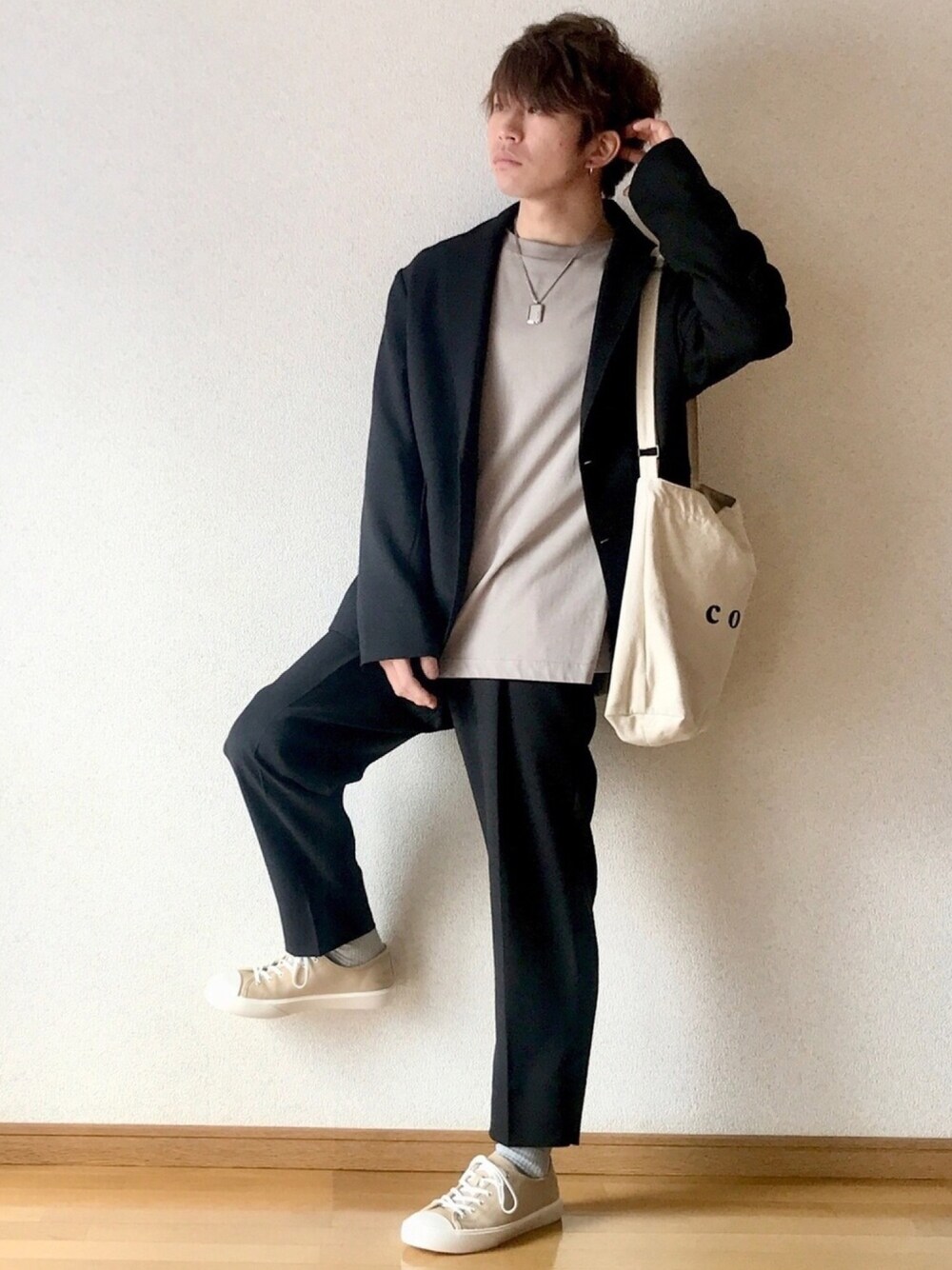 「今日のコーデ、おしゃれさんと繋がりたい、いいね、save、フォローお願いします🤑、休日スタイル、セットアップ、きれいめカジュアル、オーバーサイズ、GU、シンプル、大人コーデ」｜「WYM LIDNMの【WYM LIDNM】RELAX DRAPE SET-UP/セットアップ（セットアップ、ブラック系）」を使った、RUMINASさん（メンズ・168cm）の冬コーディネートの1枚目の写真