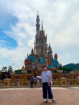 「Disneyland Hongkong」｜yyuma18さん（レディース・168cm）の春コーディネート