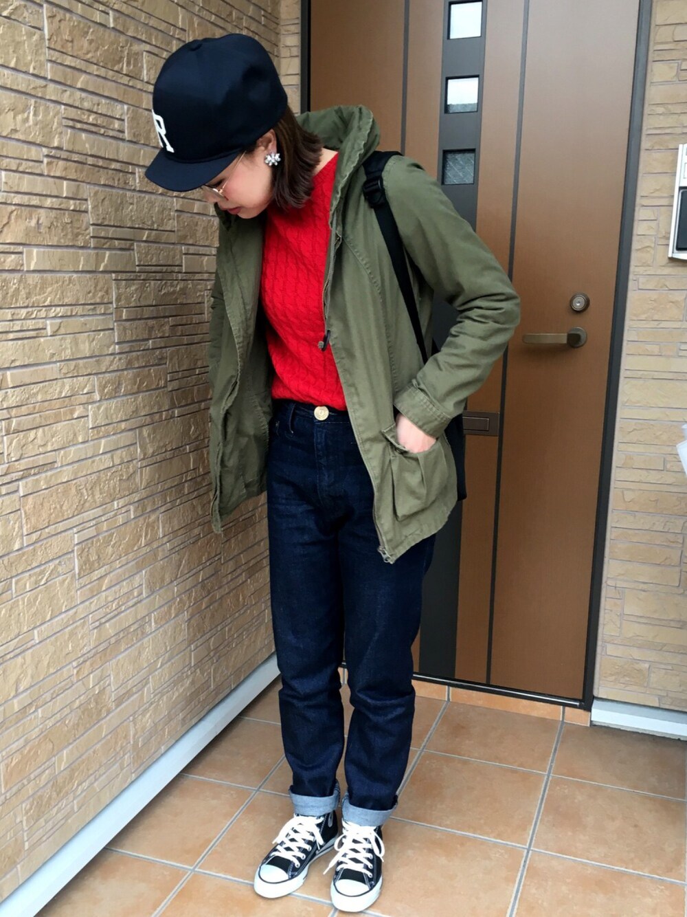 「ニット、秋のコーデ、めがね、帽子×メガネ、コンバース、キャップ、ミリタリー、アイラブCONVERSE」｜「RACALの【RACAL】アンパイアキャップ（キャップ、ブルー系）」を使った、yukaさん（レディース・155cm）の秋コーディネートの1枚目の写真