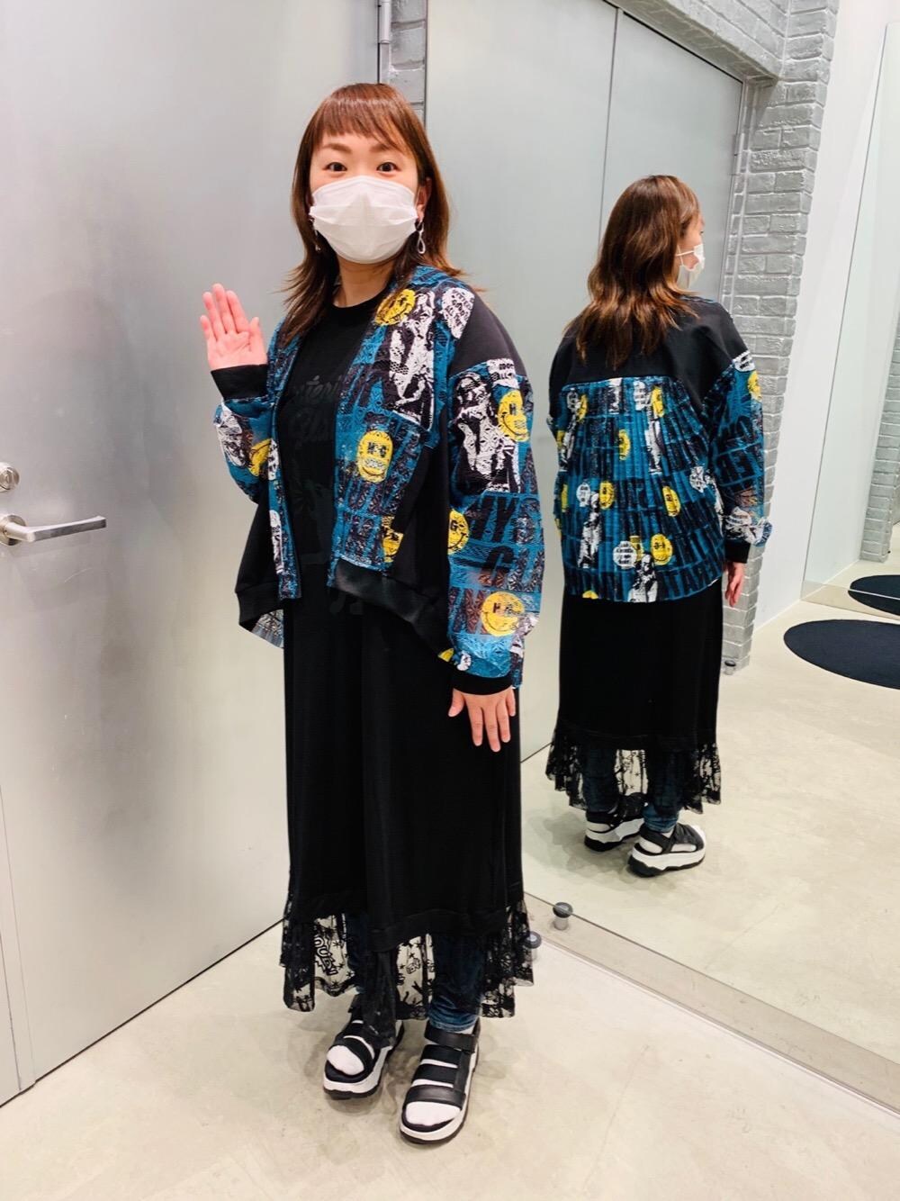「ワンピース、ビッグシルエット、スキニー、Hysteric Glamour、春アウター、ネコ、春コーデ、ラフコーデ、ヒステリックグラマー」｜「HYSTERIC GLAMOURのUSED加工 ISKOデニムスキニーパンツ（その他パンツ、ブルー系）」を使った、AIw0529さん（レディース・158cm）の春コーディネートの1枚目の写真