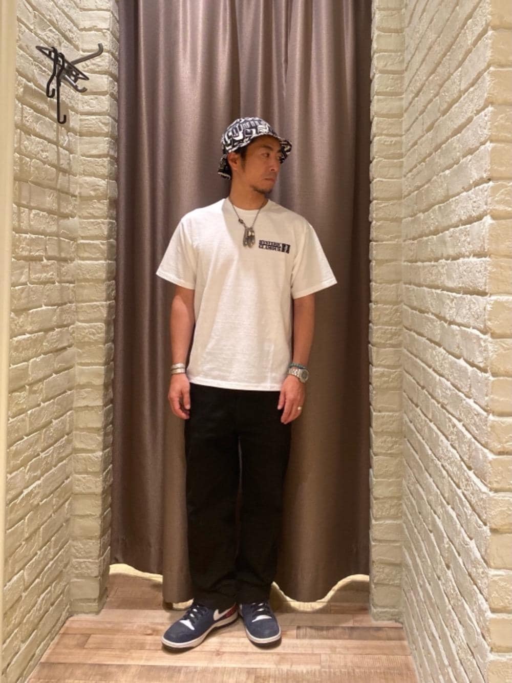「カジュアルコーデ、ヒステリックグラマー、アメカジコーデ、hysteric glamour、夏コーデ、Ｔシャツ」｜「HYSTERIC GLAMOURのミリタリートラウザーズ パンツ（その他パンツ、ブラック系）」を使った、HAMAさん（メンズ・163cm）の夏コーディネートの1枚目の写真