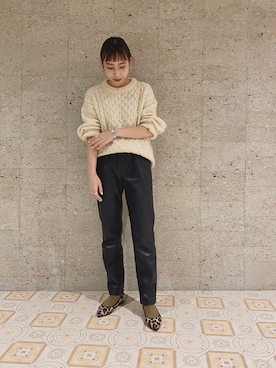 「アイテム（レッグウェア、グリーン系）」を使った、MIKI UCHIKOSHIさん（レディース・158cm）の秋コーディネート