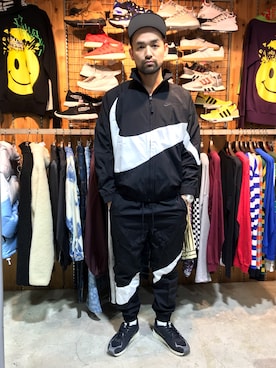 「NIKE（ナイキ）のアイテム（ブルゾン）」を使った、LHP大阪店 嶋村さん（メンズ・176cm）の冬コーディネート