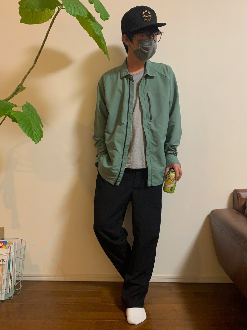 「ハーレー(Hurley)、GU、UNIQLO、ナイロンジャケット、バルーンパンツ、春コーデ、春アウター、グリーン」｜「Hurley のM HRLY FORGE JKT/ハーレー ジャケット アウター（その他アウター、グリーン系）」を使った、zubolazさん（メンズ・168cm）の春コーディネートの1枚目の写真