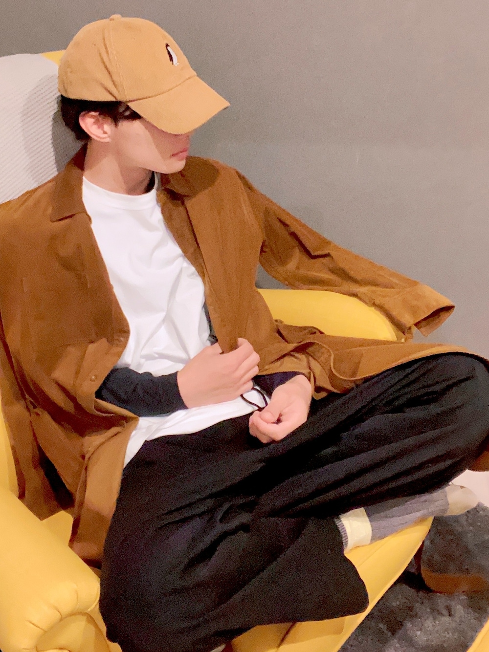 「プチプラ」｜「UNIQLOのアイテム（シャツワンピース、ブラウン系）」を使った、にあさん（メンズ・173cm）の秋コーディネートの1枚目の写真