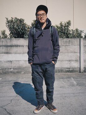 「oqLiq（オークリック）のアイテム（マウンテンパーカー）」を使った、GenieChenさん（メンズ・177cm）の冬コーディネート