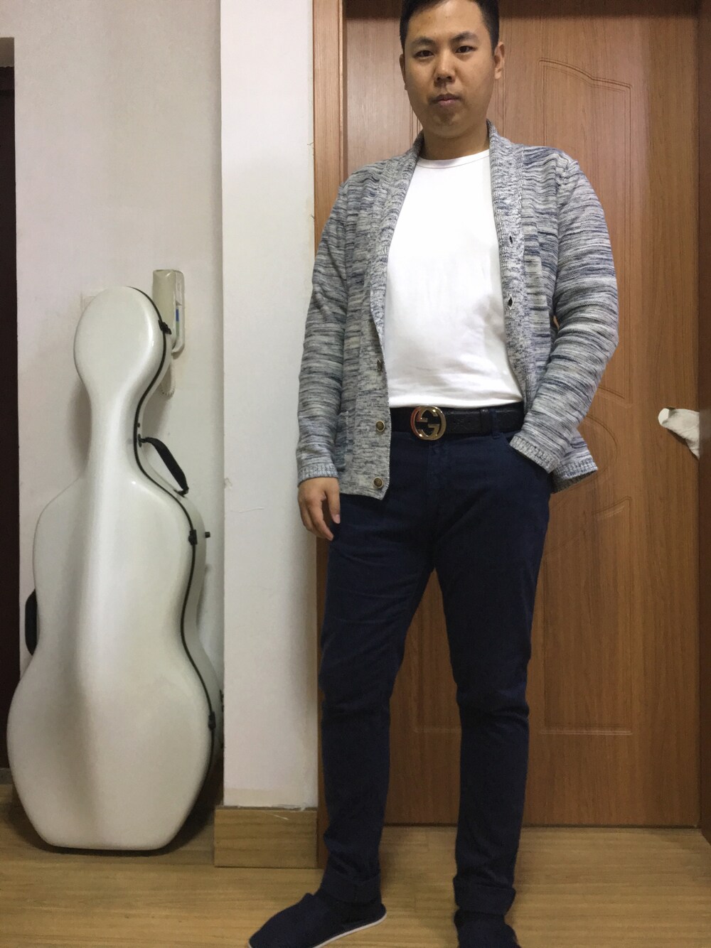 「启法のアイテム（ステンカラーコート、グレー系）」を使った、我很笨拙2011さん（メンズ・181cm）の冬コーディネートの1枚目の写真
