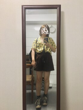「MONKI（モンキ）のアイテム（シャツ/ブラウス、イエロー系）」を使った、sayochinさん（レディース・158cm）の夏コーディネート