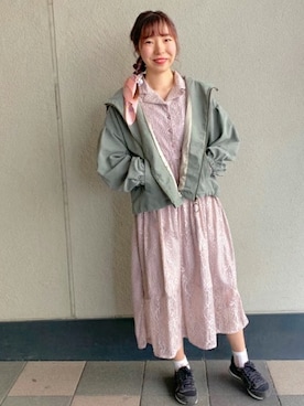 「アイテム（パーカー、グリーン系）」を使った、ParAvionさん（レディース・161cm）の春コーディネート