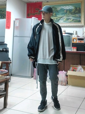 「Slightly Numb（スライトリーナム）のアイテム」を使った、Alvinさん（メンズ・170cm）の冬コーディネート