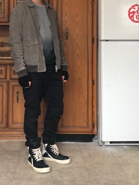 「RICK OWENS」｜「アイテム（ミリタリージャケット）」を使った、Kevin Luさん（メンズ・178cm）の冬コーディネート