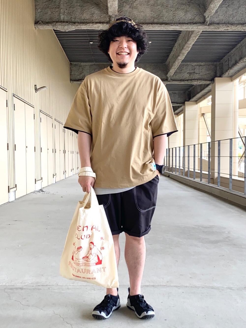 「ビッグシルエット、ショートパンツ、ハーフパンツ、着回し抜群、USAコットン、初夏コーデ、きゃっぷ」｜「coenのワッフルレイヤードタンクトップ（タンクトップ、グレー系）」を使った、nishimojaさん（メンズ・171cm）の春コーディネートの1枚目の写真