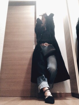「MOUSSY（マウジー）のアイテム（シャツ/ブラウス、ブラック系）」を使った、amiさん（レディース・162cm）の春コーディネート