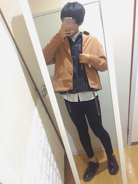 「キャメル」｜「アイテム（デニムジャケット）」を使った、よしのさん（メンズ・170cm）の冬コーディネート