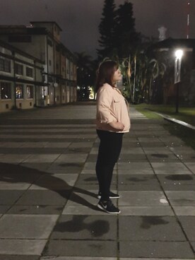 「アイテム（デニムジャケット、ピンク系）」を使った、Ｈａｎａ女孩さん（レディース・167cm）の冬コーディネート