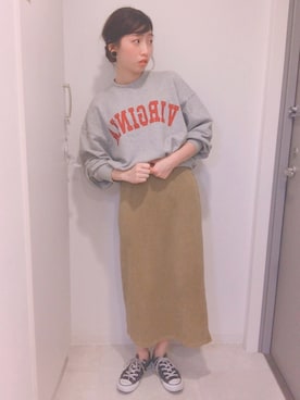 「BEAMS（ビームス）のアイテム（イヤリング）」を使った、テンテンさん（レディース・159cm）の秋コーディネート