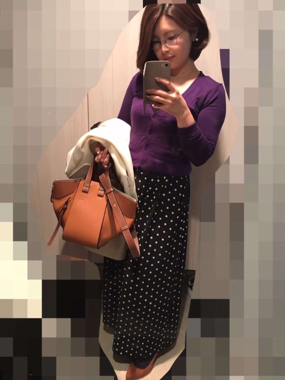 「オトナカジュアル、ドット、ワイドパンツ、LOEWE」｜「UNIQLOのアイテム（ニット/セーター、パープル系）」を使った、msy.t27さん（レディース・155cm）の冬コーディネートの1枚目の写真
