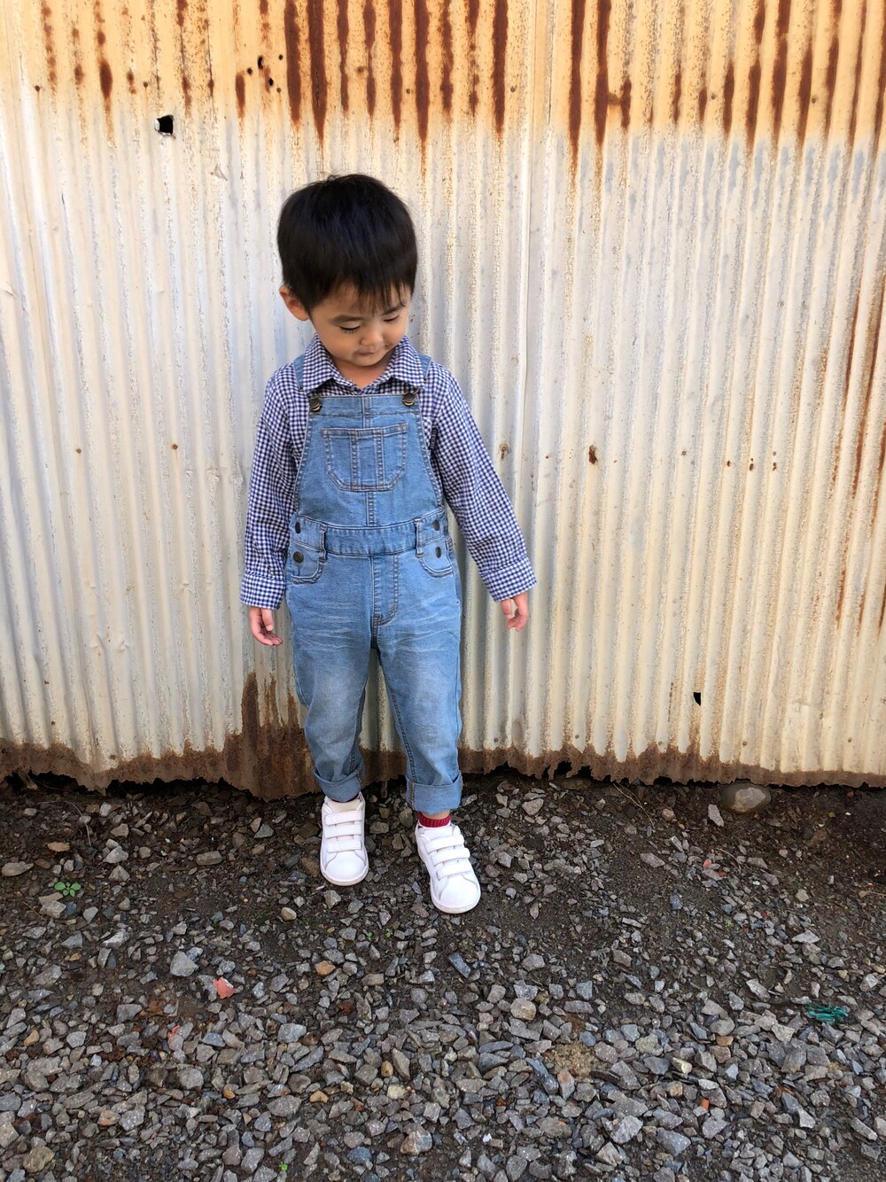 「息子コーデ、サロペット、オーバーオール、3歳男の子」｜「西松屋のアイテム（シャツ/ブラウス、ブルー系）」を使った、みなむしこさん（キッズ・90cm）の秋コーディネートの1枚目の写真
