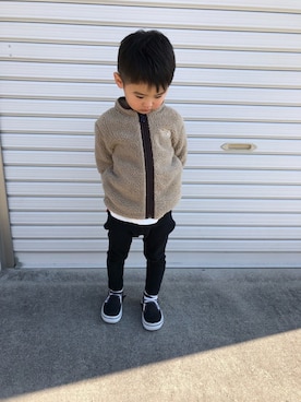 「チョコ色に染まれ」｜「アイテム（その他アウター）」を使った、みなむしこさん（キッズ・90cm）の冬コーディネート