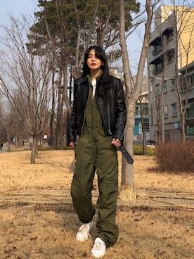 「ビバスタジオ」｜「アイテム（ライダースジャケット）」を使った、vivastudioさん（レディース・163cm）の春コーディネート