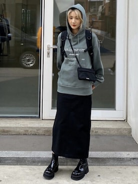 「アイテム（パーカー、グリーン系）」を使った、vivastudioさん（レディース・162cm）の春コーディネート