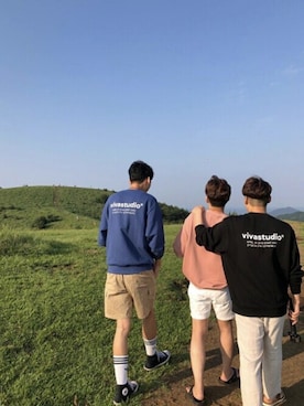 「アイテム（スウェット、ピンク系）」を使った、vivastudioさん（メンズ・177cm）の秋コーディネート