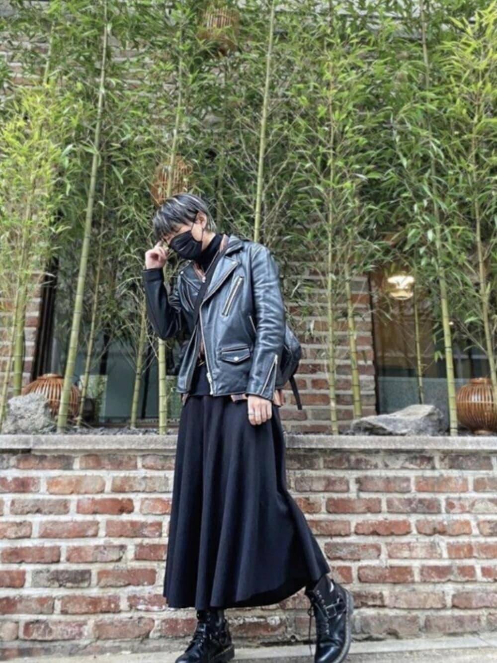 VIVASTUDIOのライダースジャケットを使った人気ファッション