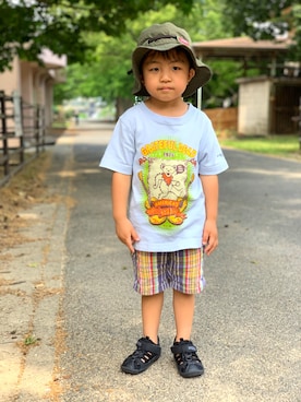 「CHUMS（チャムス）のアイテム（帽子）」を使った、のすけじゅなさん（キッズ・100cm）の夏コーディネート