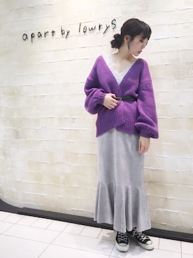 「アパートバイローリーズ」｜「アイテム（スニーカー）」を使った、arisa.さん（レディース・158cm）の秋コーディネート