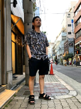 「roar（ロアー）のアイテム（パンツ）」を使った、みねさん（メンズ・161cm）の春コーディネート