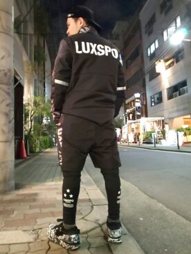 「AKM（エイケイエム）のアイテム（ジャケット/アウター）」を使った、みねさん（メンズ・161cm）の秋コーディネート