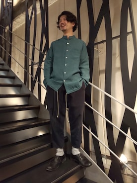 「ISAMU KATAYAMA BACKLASH（イサムカタヤマバックラッシュ）のアイテム（シャツ/ブラウス）」を使った、みねさん（メンズ・161cm）の冬コーディネート