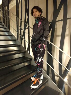 「AKM（エイケイエム）のアイテム（パンツ）」を使った、みねさん（メンズ・161cm）の冬コーディネート