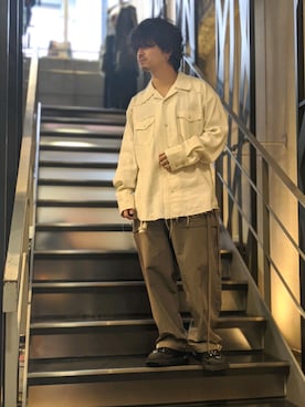 「ISAMU KATAYAMA BACKLASH（イサムカタヤマバックラッシュ）のアイテム（カーゴパンツ）」を使った、みねさん（メンズ・161cm）の春コーディネート