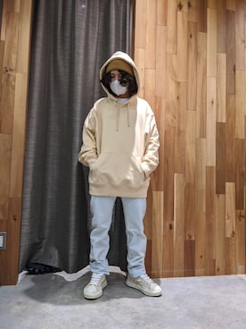 「Saturdays NYC（サタデーズ ニューヨークシティ ）のアイテム（パーカー）」を使った、みねさん（メンズ・161cm）の春コーディネート