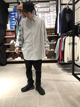 「ワークキャップ」｜「アイテム（スラックス）」を使った、Kazuya Kitamuraさん（メンズ・177cm）の春コーディネート