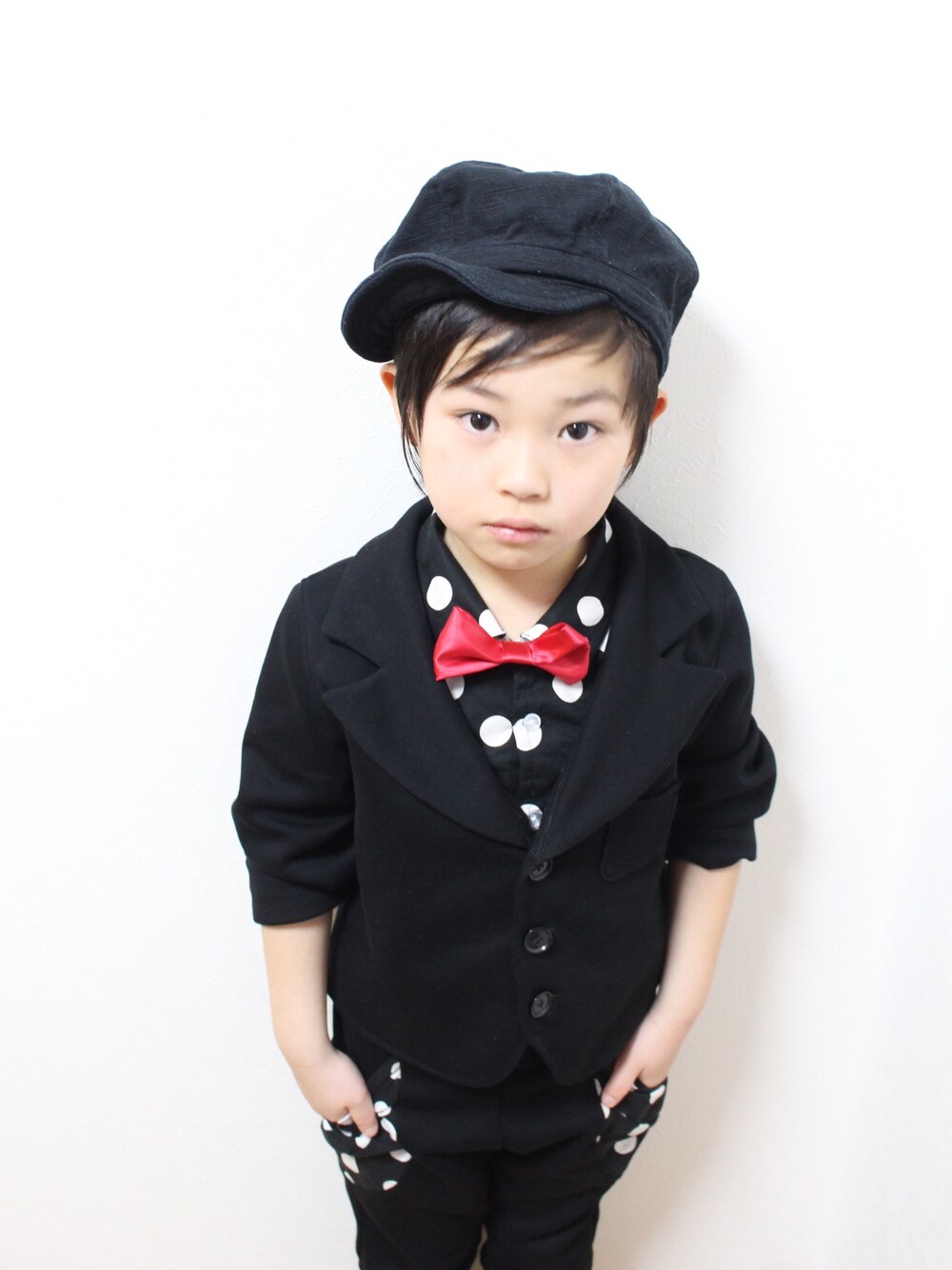 「キッズスーツ、キッズコーデ、男の子、美エロキッズ、息子、おとこのこ、kidsfashion、男の子コーデ、kids、むすこーで」｜「CHEERFUL MAMAのアイテム（セットアップ、ブラック系）」を使った、haguhagu ♕ さん（キッズ・120cm）の春コーディネートの1枚目の写真