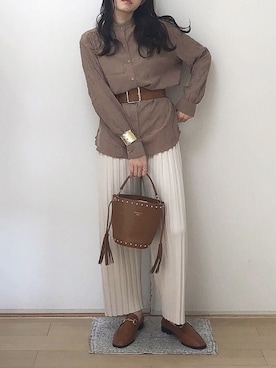 「select MOCA（セレクトモカ）の柔らかく履きやすいフェイクレザーゴールドビット付きローファー（ローファー）」を使った、Mayさん（レディース・158cm）の春コーディネート