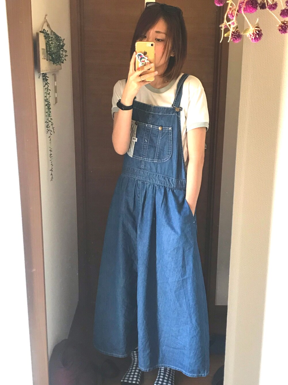 「ミニマリストのワードローブ、古着、ナイキ、リンガーTシャツ、ジャンスカ」｜「NIKEのアイテム（Tシャツ/カットソー、ホワイト系）」を使った、zoo @minimalさん（レディース・158cm）の春コーディネートの1枚目の写真