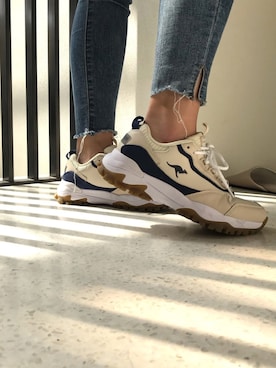 「KangaROOS（カンガルーズ）のアイテム」を使った、Tracy Kaoさん（レディース・163cm）の春コーディネート